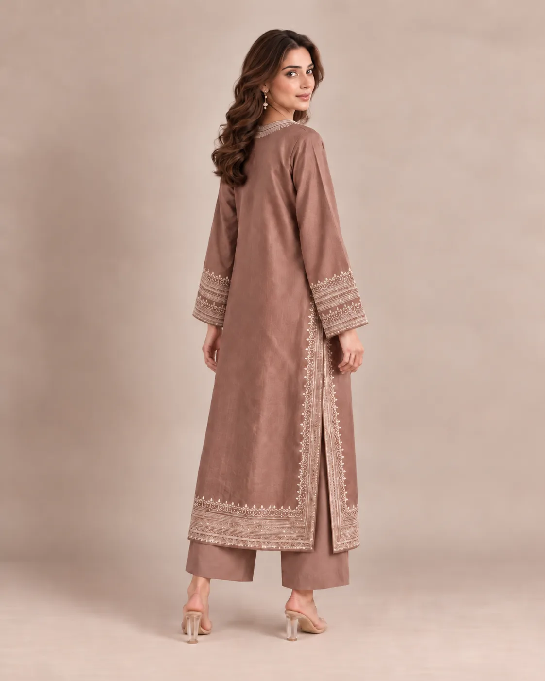 Gulnaar, back view